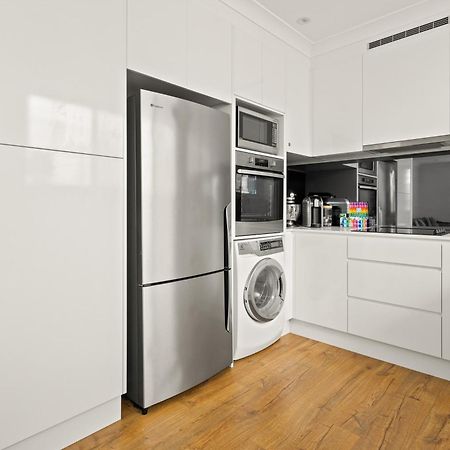 Chic Apartment Footsteps From Manly Beach Sydney Exterior foto