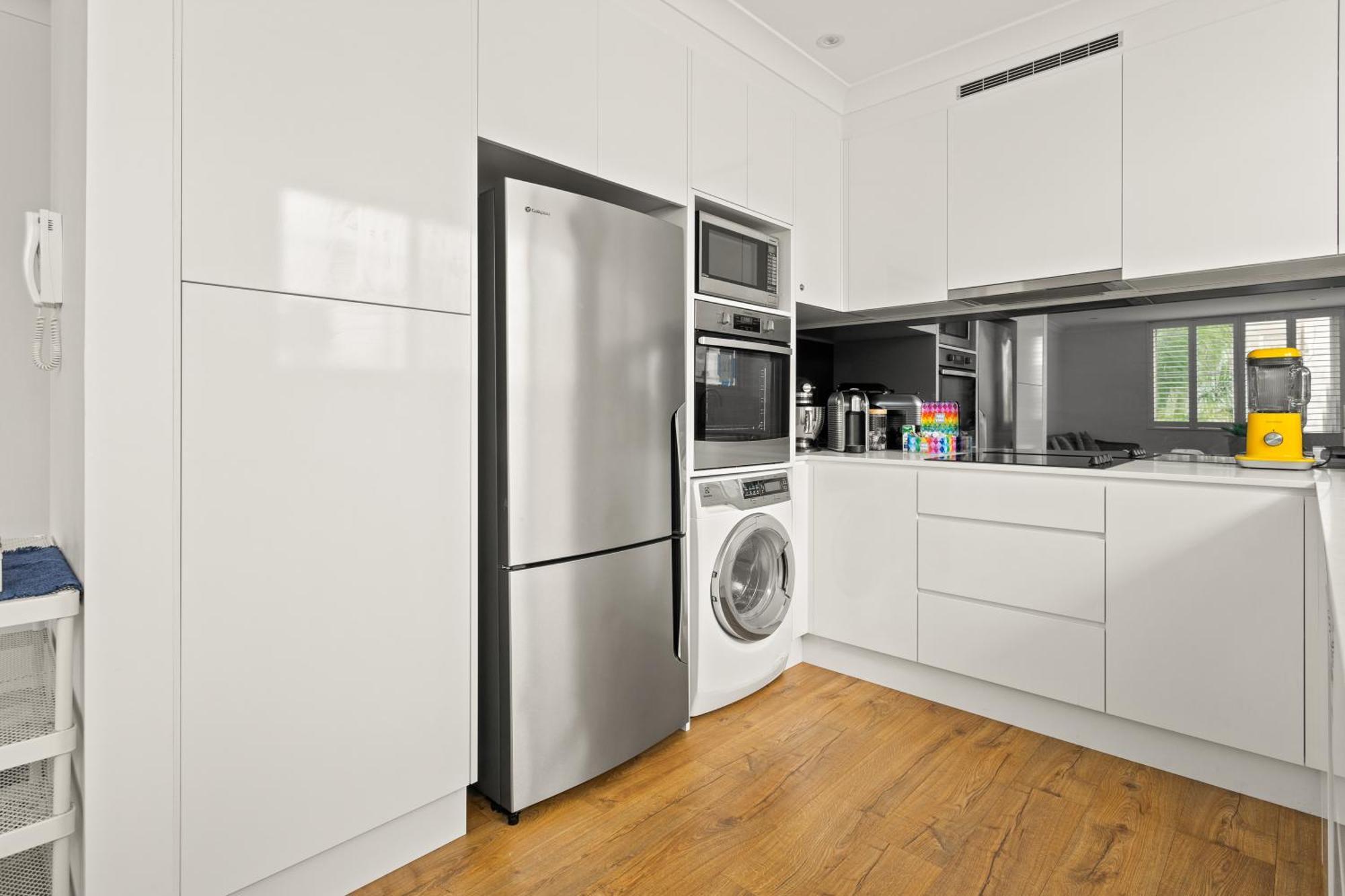 Chic Apartment Footsteps From Manly Beach Sydney Exterior foto