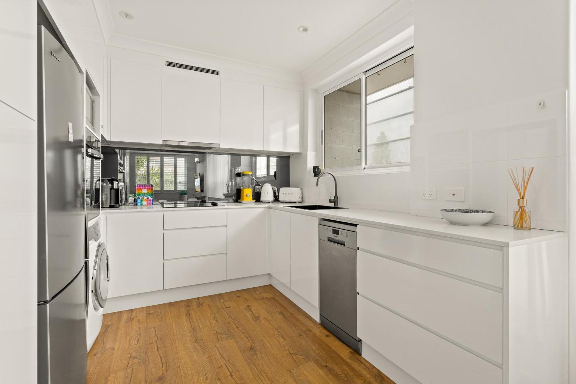 Chic Apartment Footsteps From Manly Beach Sydney Exterior foto